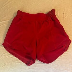 Lululemon Women’s Hotty Hot High-Rise Lined Shorts- Size 6, 4” inseam